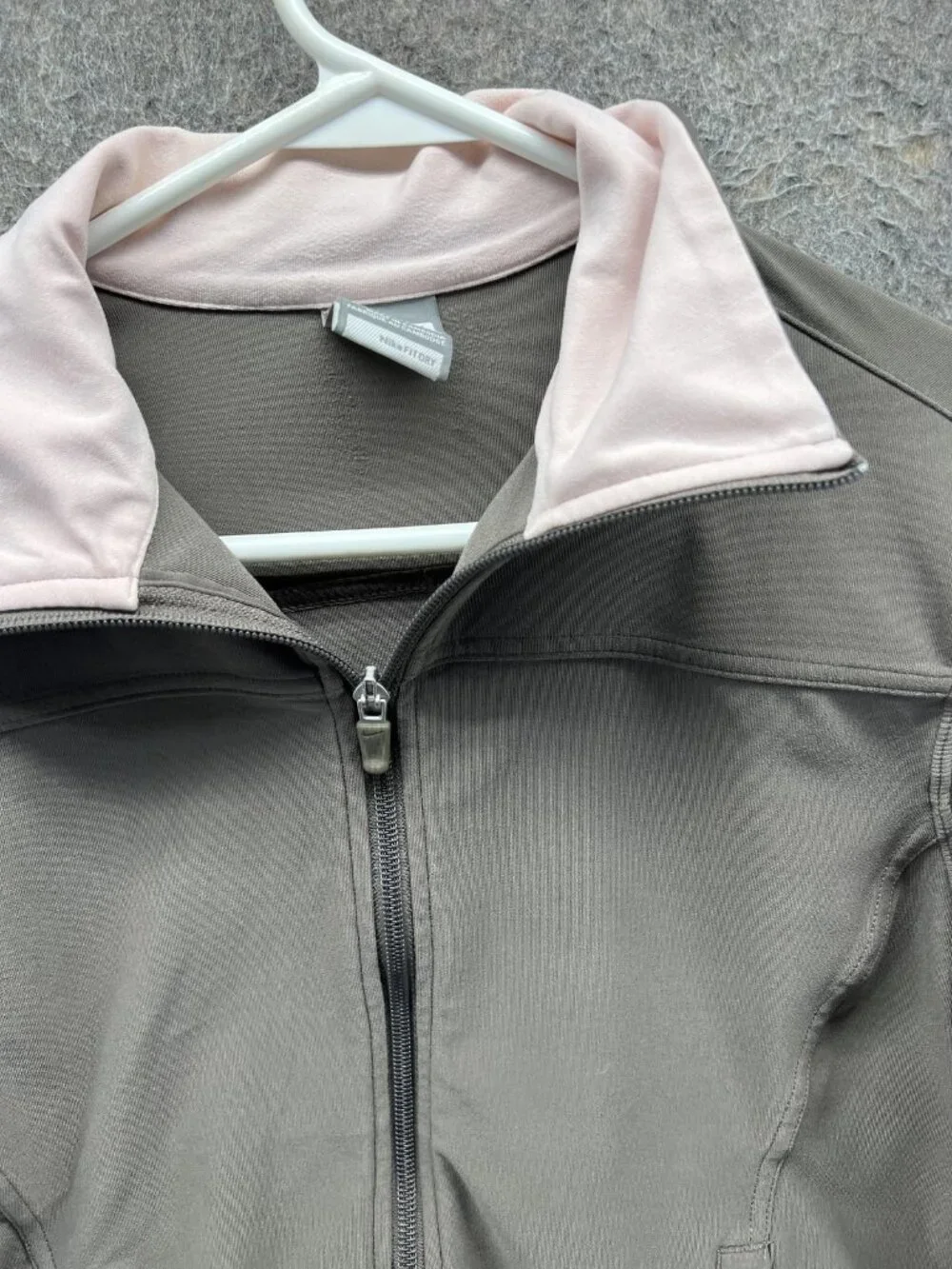 Nike Jacket Womens Medium Gray Pink FitDry Full Zip Track Running Sport Athletic - Picture 7 of 10